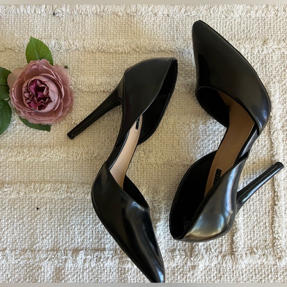 FOREVER 21 Black Patent Pointy Heels- Size 6 - Picture 9 of 9